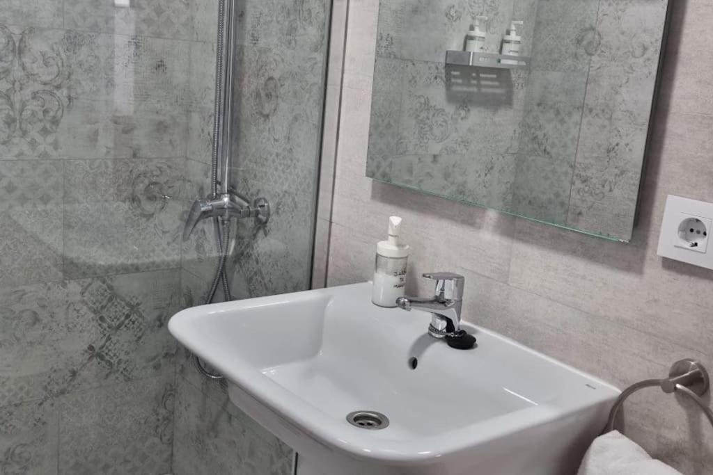 Apartamento Piso Puerta Del Angel Jaén Exterior foto
